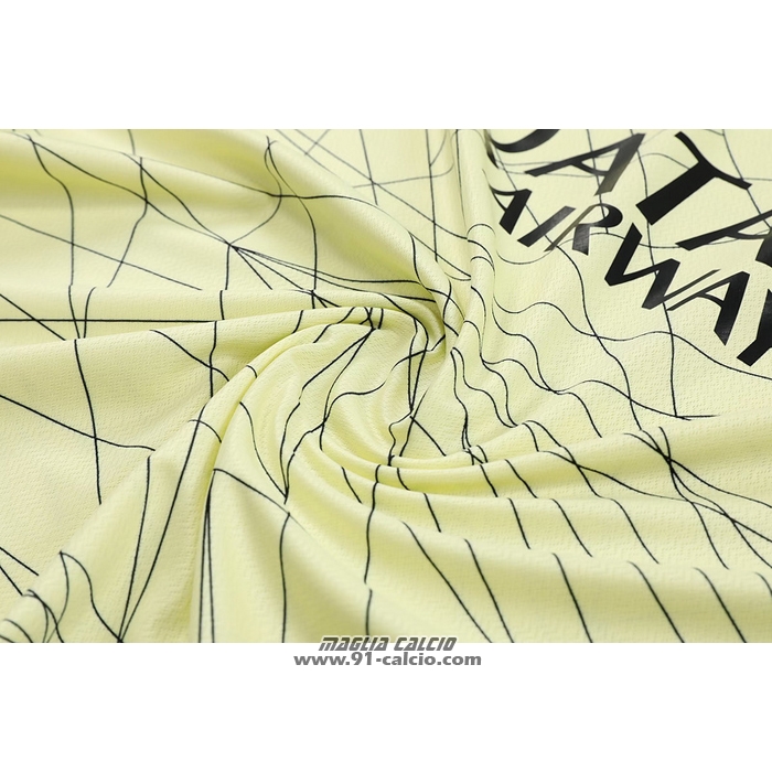 Tuta da Track
 Paris Saint-Germain Jordan Manica Corta
 2023-2024 Giallo
 - Pantaloncini
